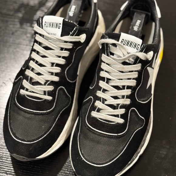 Men's Golden Goose Running Sole Sneakers
Size 41IT / 8.5US. Great condition. - Picture 4 of 10